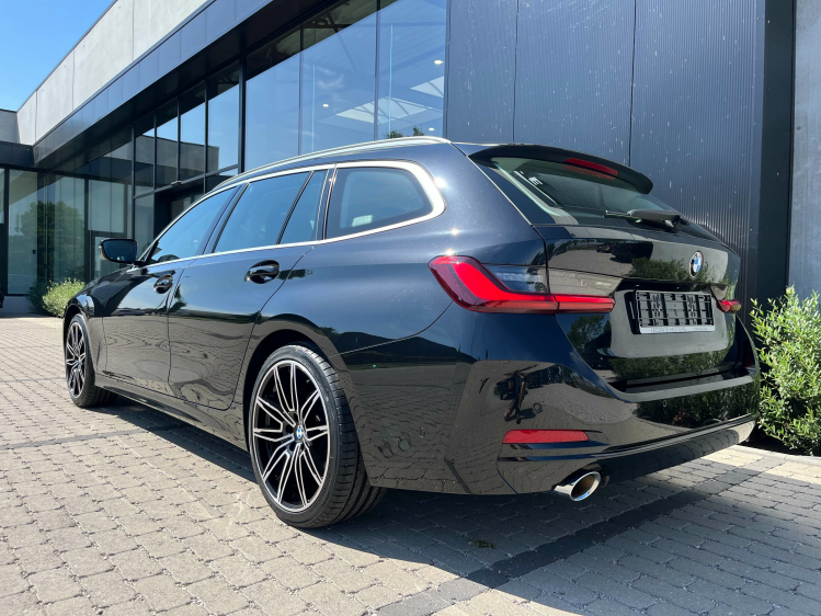 BMW 318 318iA Touring Facelift Widescreen/Sportzetels/CRPL Leconte Motors