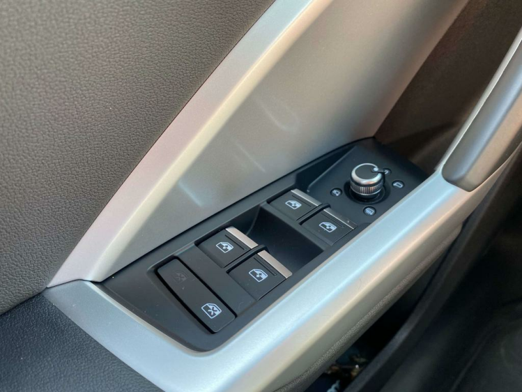 Audi Q3 35 TFSI  S tronic 48.000km Virtual/Leder/Gps/PDC! Leconte Motors