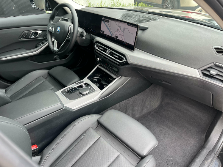 BMW 320 320e Touring Hybrid Facelift Widescreen/Sporzetels Leconte Motors