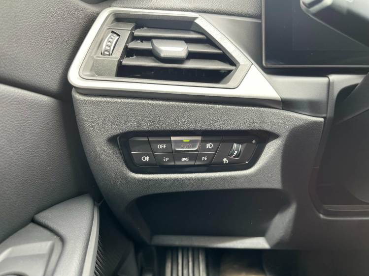 BMW 320 320e Touring Hybrid Facelift Widescreen/Sporzetels Leconte Motors