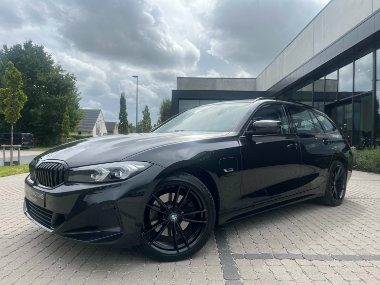BMW 320 320e Touring Hybrid Facelift Widescreen/Sporzetels Leconte Motors