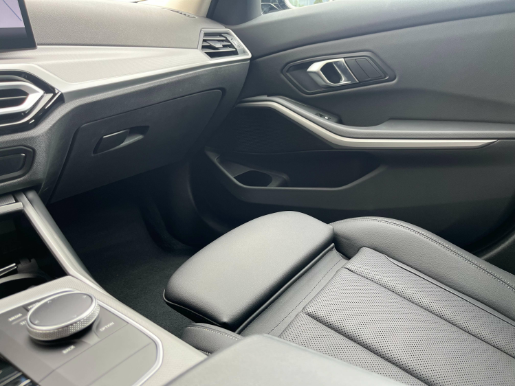 BMW 320 320e Touring Hybrid Facelift Widescreen/Sporzetels Leconte Motors