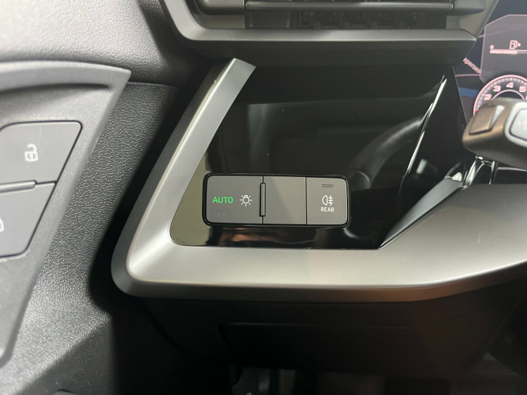 Audi A3 A3 30 TFSI SB S-Tronic Virtual/Leder/Carplay/...!! Leconte Motors