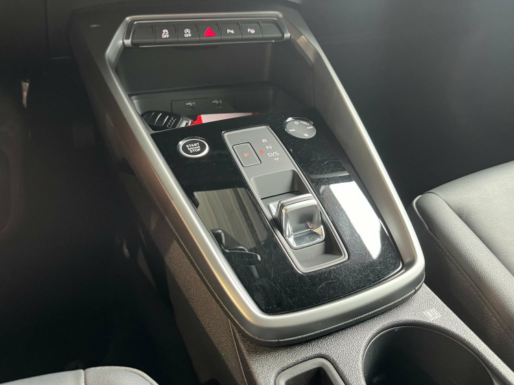 Audi A3 A3 30 TFSI SB S-Tronic Virtual/Leder/Carplay/...!! Leconte Motors