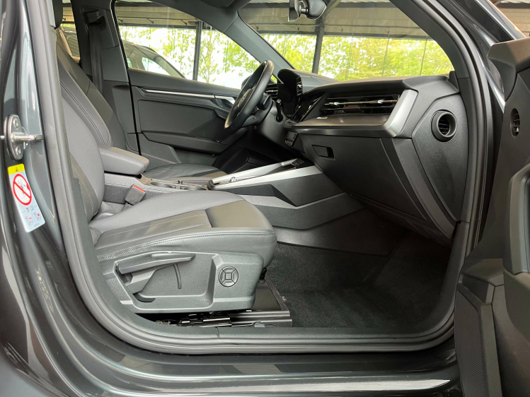 Audi A3 A3 30 TFSI SB S-Tronic Virtual/Leder/Carplay/...!! Leconte Motors