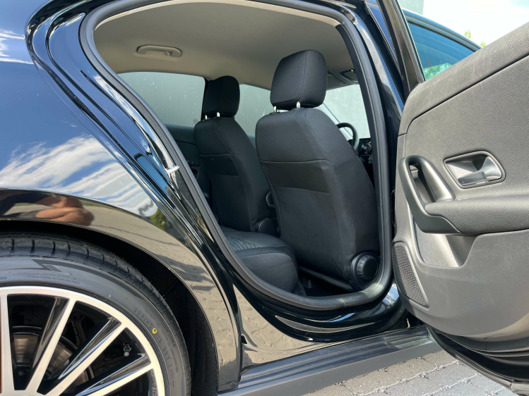 Mercedes-Benz A 180 A 180iA DCT Berline LED/Widescreen/Zetelverwarming Leconte Motors