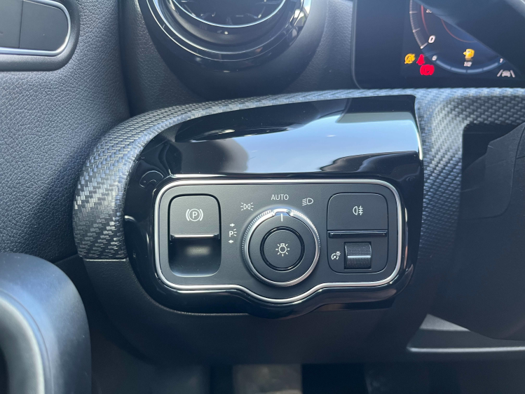 Mercedes-Benz A 180 A 180iA DCT Berline LED/Widescreen/Zetelverwarming Leconte Motors