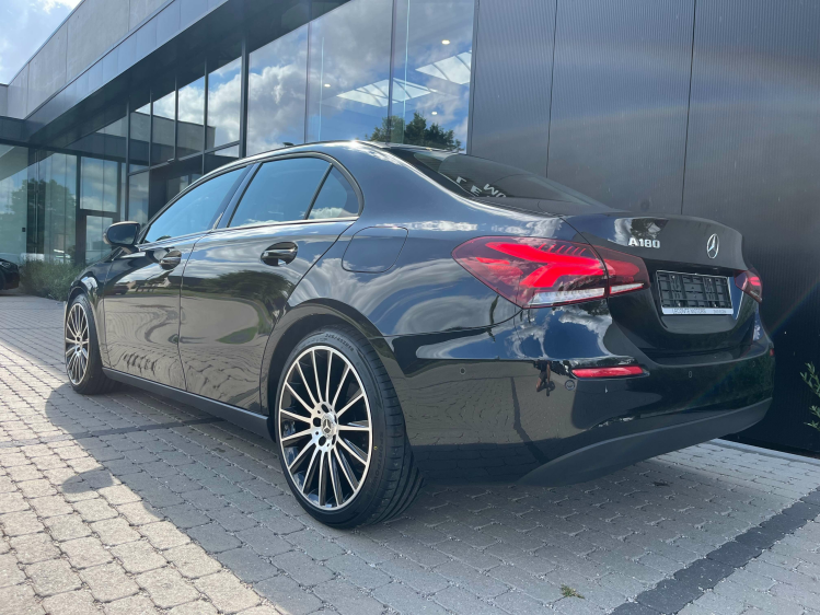 Mercedes-Benz A 180 A 180iA DCT Berline LED/Widescreen/Zetelverwarming Leconte Motors