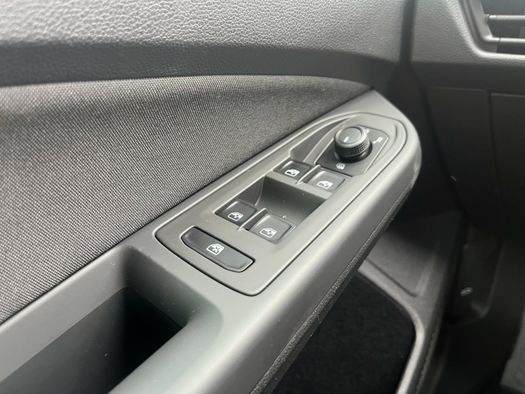 Volkswagen Golf Golf 1.0 TSI LED/Carplay/Adaptive CC/Bluetooth/... Leconte Motors