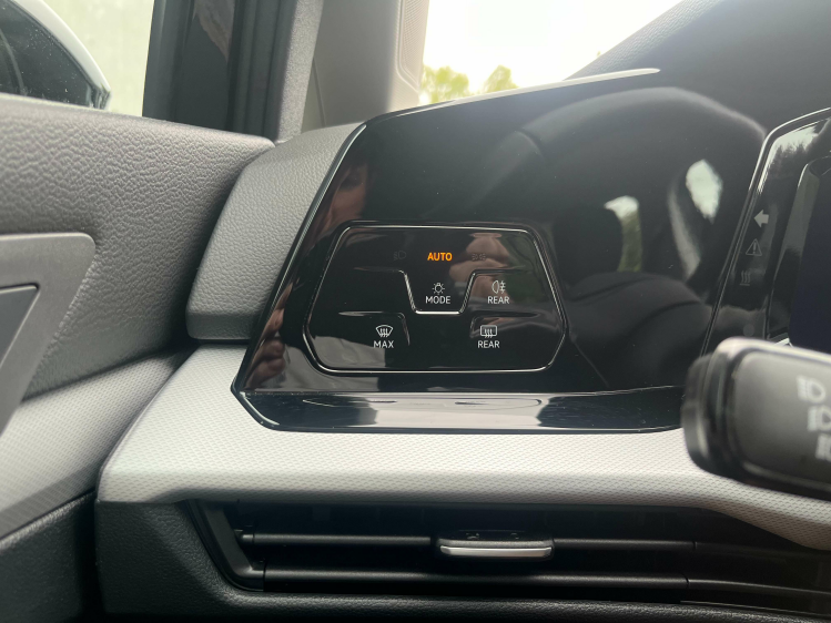 Volkswagen Golf Golf 1.0 TSI LED/Carplay/Adaptive CC/Bluetooth/... Leconte Motors