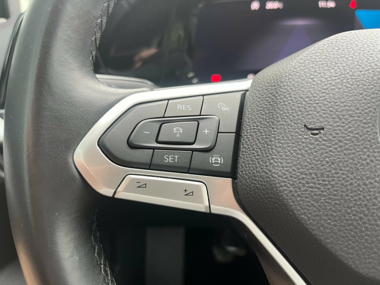 Volkswagen Golf Golf 1.0 TSI LED/Carplay/Adaptive CC/Bluetooth/... Leconte Motors