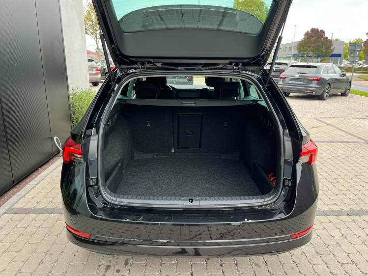 Skoda Octavia Octavia Combi 1.0 TSI Virtual/Camera/Carplay/ACC.. Leconte Motors