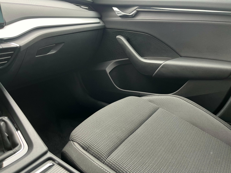 Skoda Octavia Octavia Combi 1.0 TSI Virtual/Camera/Carplay/ACC.. Leconte Motors