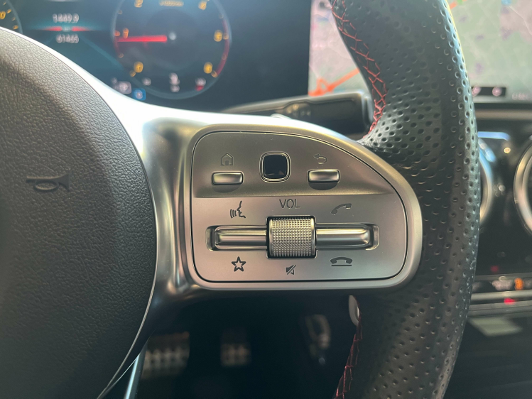 Mercedes-Benz A 180 A 180 dA DCT AMG Line LED/Widescreen/Camera/...!! Leconte Motors