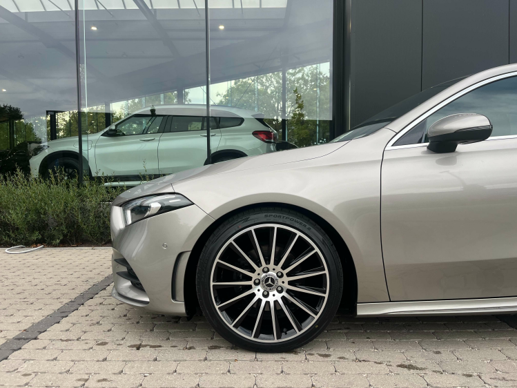 Mercedes-Benz A 180 A 180 dA DCT AMG Line LED/Widescreen/Camera/...!! Leconte Motors