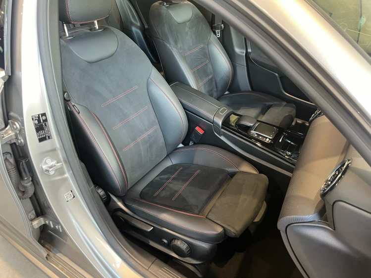 Mercedes-Benz A 180 A 180 dA DCT AMG Line LED/Widescreen/Camera/...!! Leconte Motors