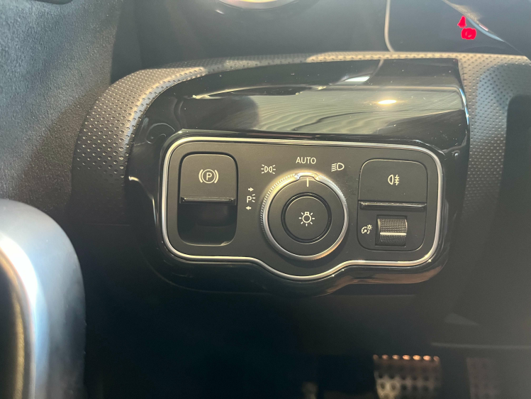 Mercedes-Benz A 180 A 180 dA DCT AMG Line LED/Widescreen/Camera/...!! Leconte Motors