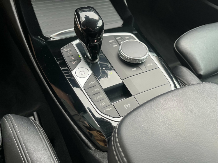 BMW X3 X3 xDrive30e Facelift Sportzetels/Carplay/CAM 360 Leconte Motors