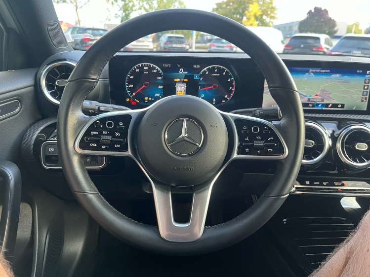 Mercedes-Benz A 180 A 180 7G-DCT Full-LED/Leder/Sportzetels/Camera/... Leconte Motors