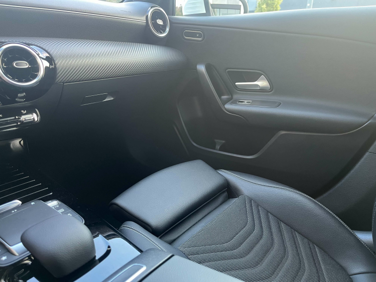 Mercedes-Benz A 180 A 180 7G-DCT Full-LED/Leder/Sportzetels/Camera/... Leconte Motors