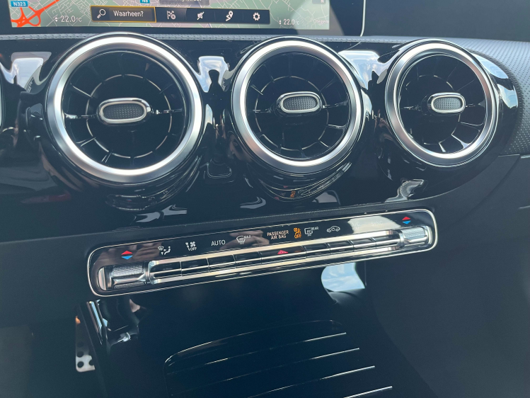 Mercedes-Benz A 200 A 200iA AMG-PACK Berline Widescreen/Leder/Carplay Leconte Motors