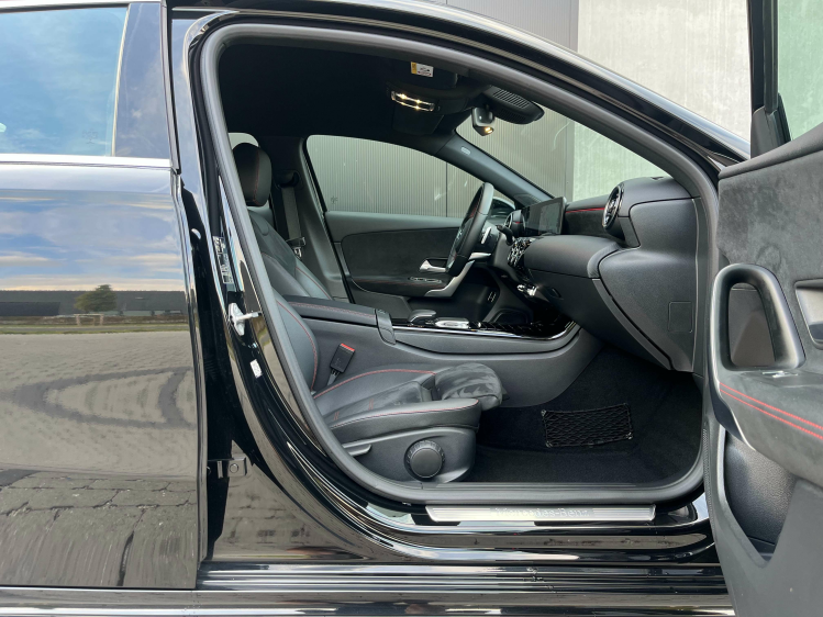 Mercedes-Benz A 200 A 200iA AMG-PACK Berline Widescreen/Leder/Carplay Leconte Motors
