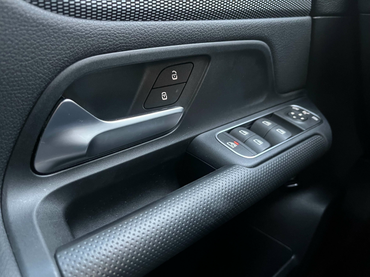 Mercedes-Benz B 180 B 180 7G-DCT Leder/Widescreen/Camera/Cruise/PDC... Leconte Motors