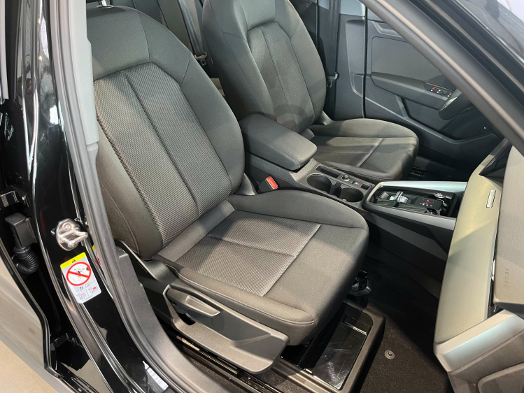 Audi A3 A3 30 TFSI Berline S-tronic S-line LED/Carplay/B&O Leconte Motors