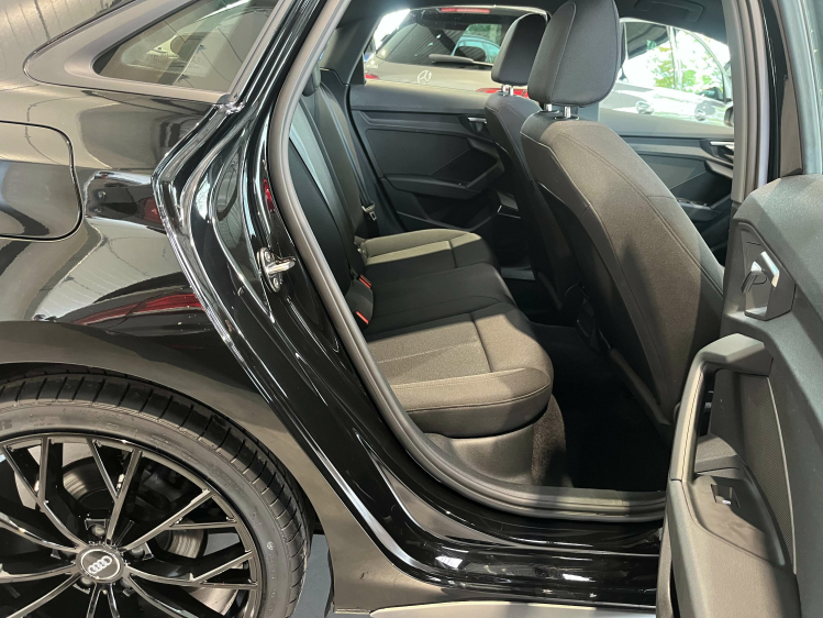 Audi A3 A3 30 TFSI Berline S-tronic S-line LED/Carplay/B&O Leconte Motors