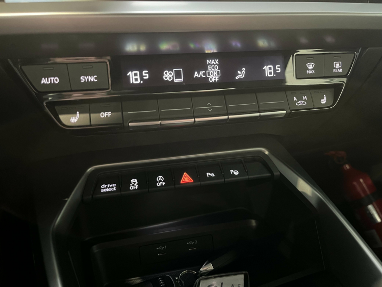 Audi A3 A3 30 TFSI Berline S-tronic S-line LED/Carplay/B&O Leconte Motors