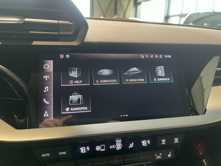 Audi A3 A3 30 TFSI Berline S-tronic S-line LED/Carplay/B&O Leconte Motors