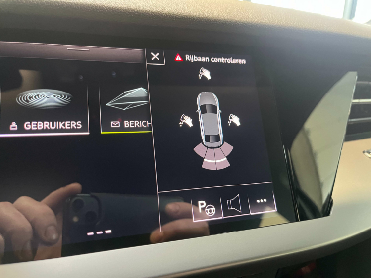 Audi A3 A3 30 TFSI Berline S-tronic S-line LED/Carplay/B&O Leconte Motors