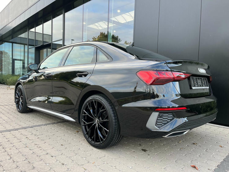 Audi A3 A3 30 TFSI Berline S-tronic S-line LED/Carplay/B&O Leconte Motors