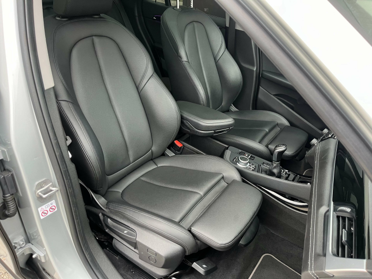 BMW X1 X1 sDrive18i Full-LED/Panodak/Lederen-Sportzetels Leconte Motors