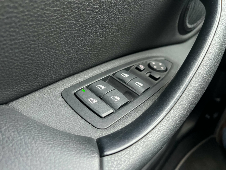 BMW X1 X1 sDrive18i Full-LED/Panodak/Lederen-Sportzetels Leconte Motors