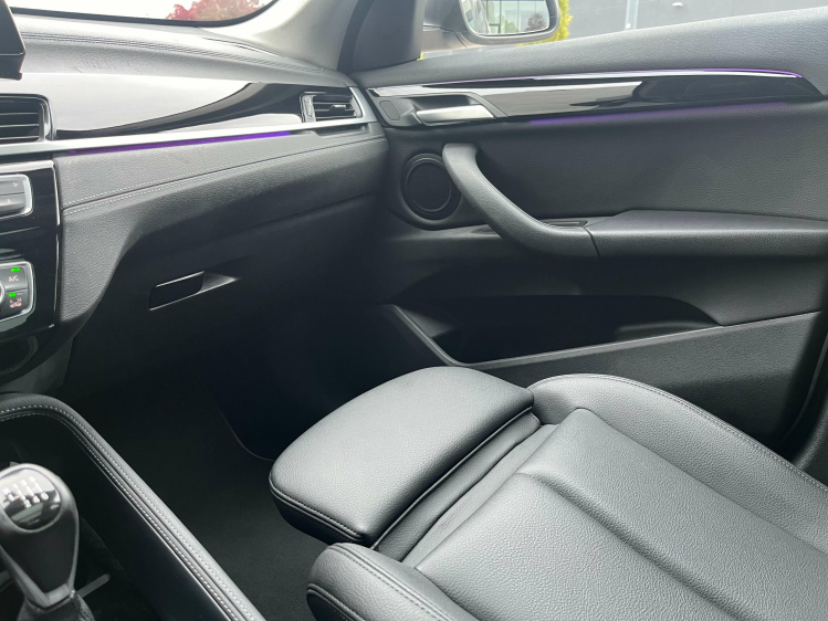 BMW X1 X1 sDrive18i Full-LED/Panodak/Lederen-Sportzetels Leconte Motors