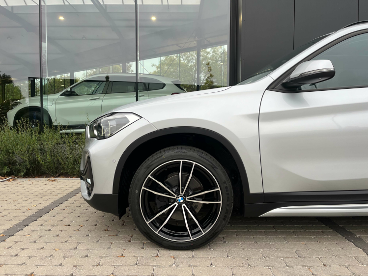 BMW X1 X1 sDrive18i Full-LED/Panodak/Lederen-Sportzetels Leconte Motors