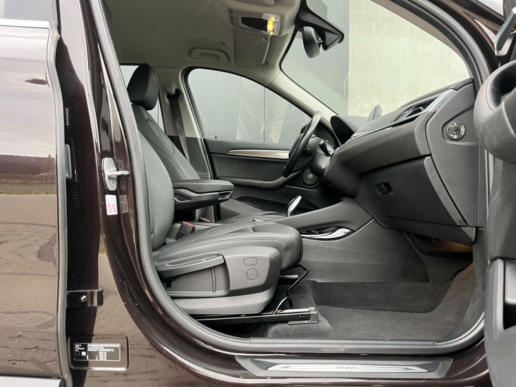 BMW X1 X1 sDrive18iA X-Line LED/Leder/Zetelverwarming/PDC Leconte Motors