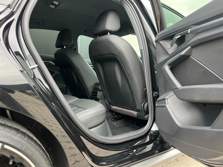 Audi A3 A3 30 TFSI S-Tronic Berline S-Line Leder/Carplay!! Leconte Motors