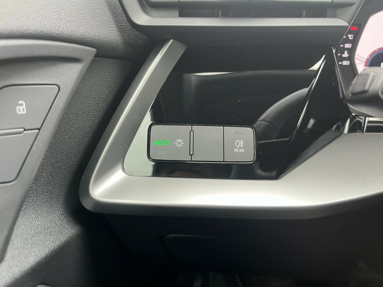 Audi A3 A3 30 TFSI S-Tronic Berline S-Line Leder/Carplay!! Leconte Motors