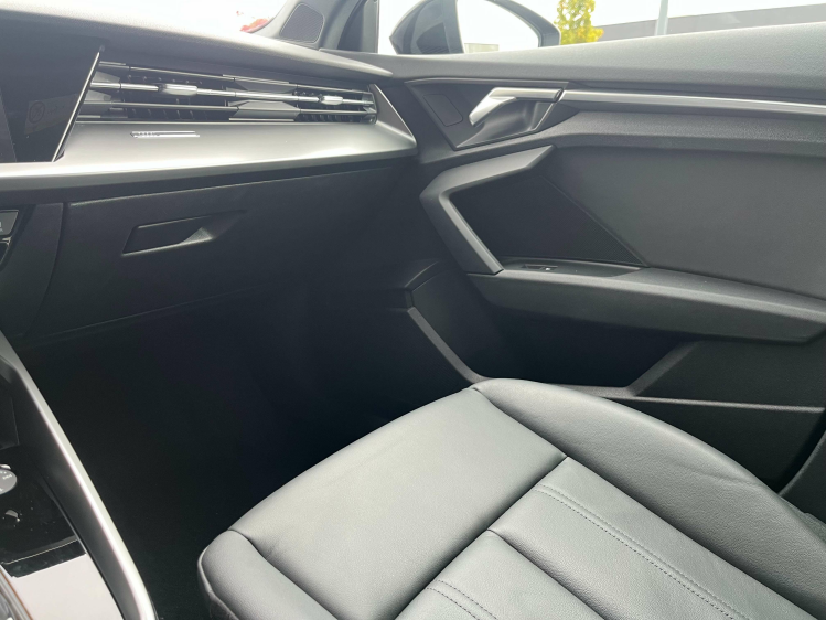 Audi A3 A3 30 TFSI S-Tronic Berline S-Line Leder/Carplay!! Leconte Motors