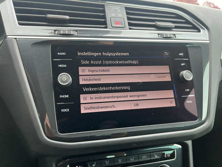 Volkswagen Tiguan Tiguan 1.5 TSI DSG Navigatie/Camera/Carplay/ACC/.. Leconte Motors