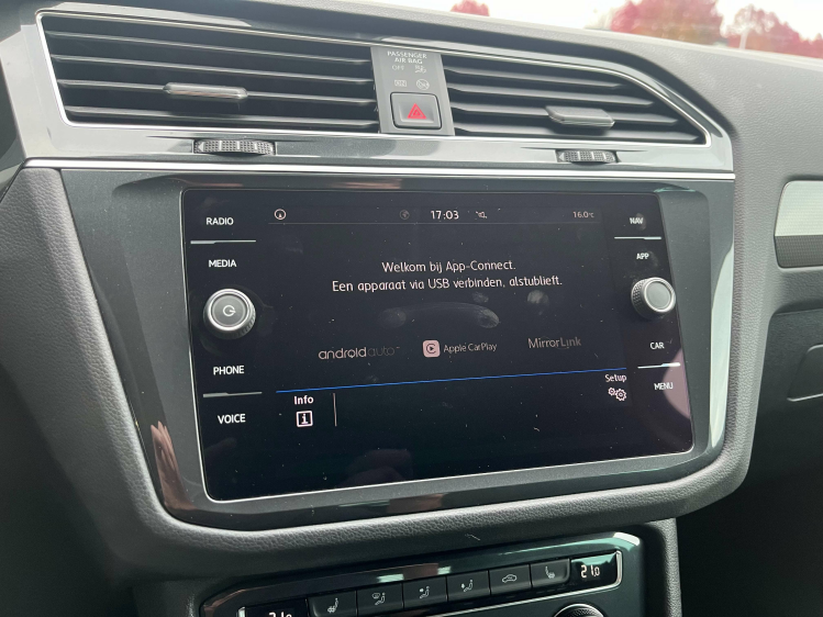 Volkswagen Tiguan Tiguan 1.5 TSI DSG Navigatie/Camera/Carplay/ACC/.. Leconte Motors