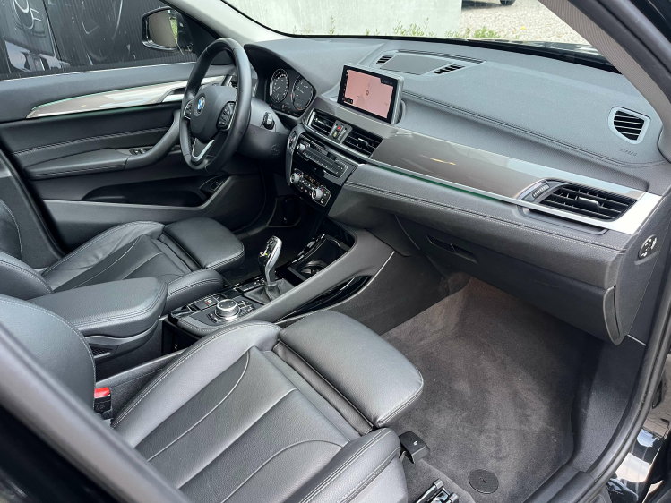 BMW X1 X1 sDrive18iA X-Line LED/Panodak/Leder/Sportzetels Leconte Motors