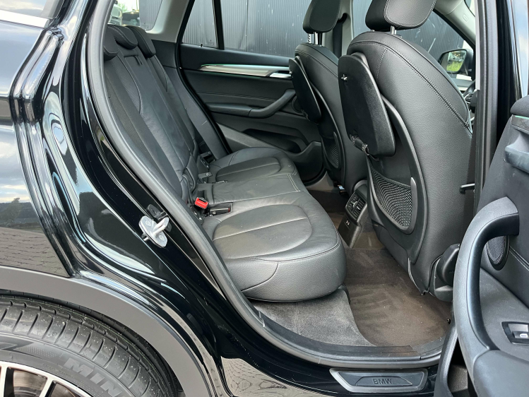 BMW X1 X1 sDrive18iA X-Line LED/Panodak/Leder/Sportzetels Leconte Motors