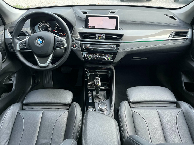 BMW X1 X1 sDrive18iA X-Line LED/Panodak/Leder/Sportzetels Leconte Motors