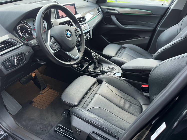 BMW X1 X1 sDrive18iA X-Line LED/Panodak/Leder/Sportzetels Leconte Motors