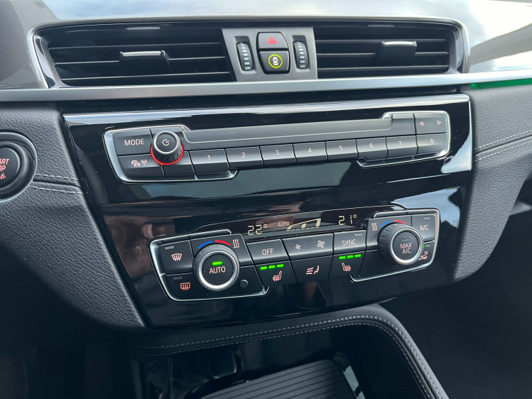 BMW X1 X1 sDrive18iA X-Line LED/Panodak/Leder/Sportzetels Leconte Motors