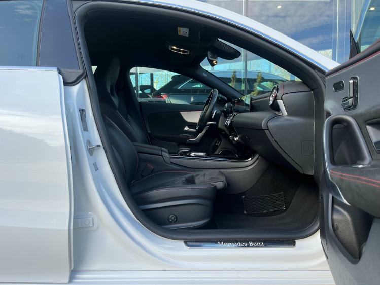 Mercedes-Benz CLA 180 CLA 180 SB DCT AMG-Pack Pano/Sfeerverlicht/Memory Leconte Motors
