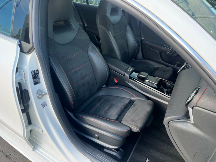 Mercedes-Benz CLA 180 CLA 180 SB DCT AMG-Pack Pano/Sfeerverlicht/Memory Leconte Motors